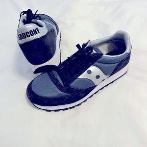 Mens Saucony running shoes